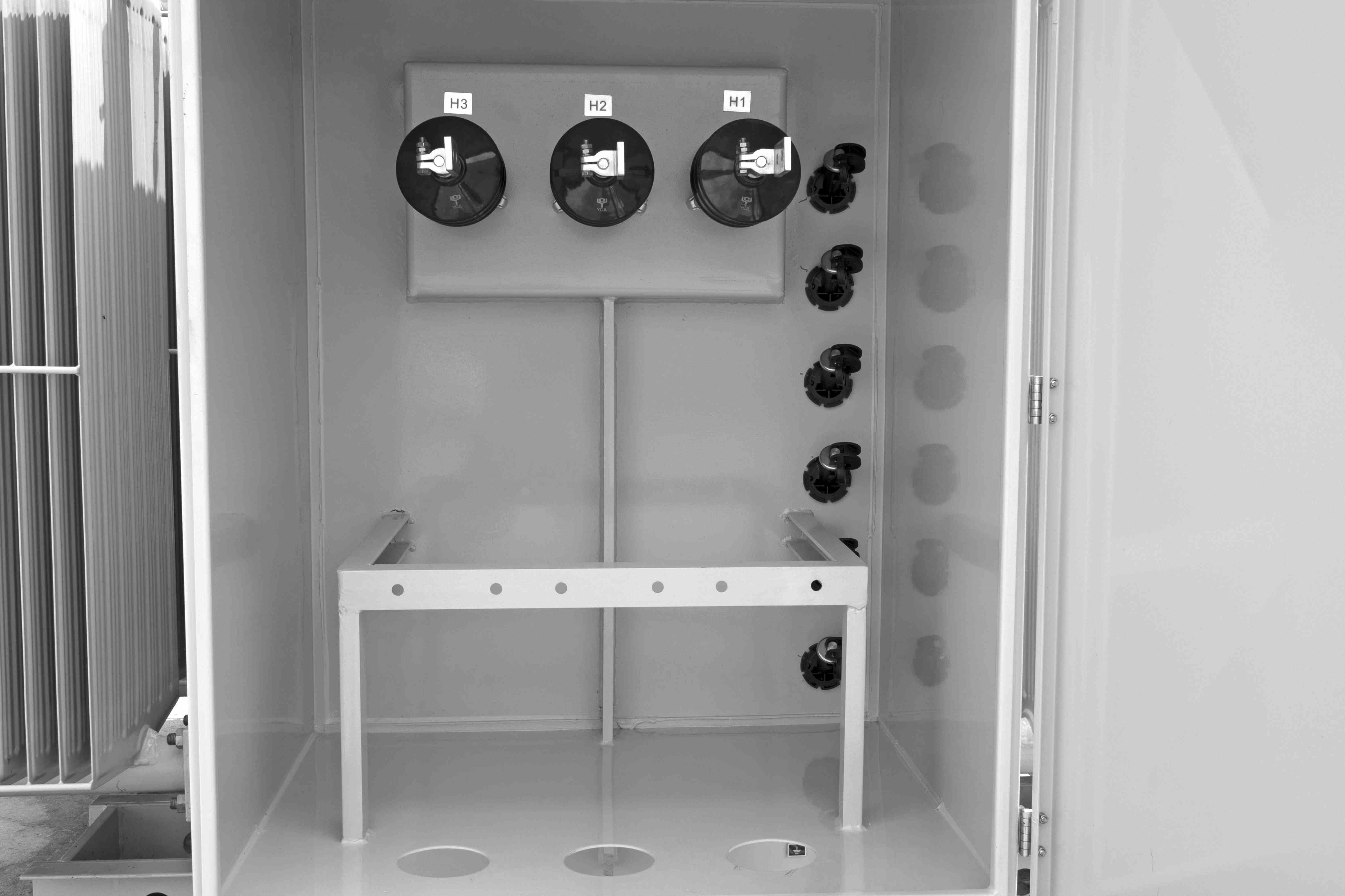 Larson Electronics - 5 MVA Conservator Substation Transformer - 38000V ...