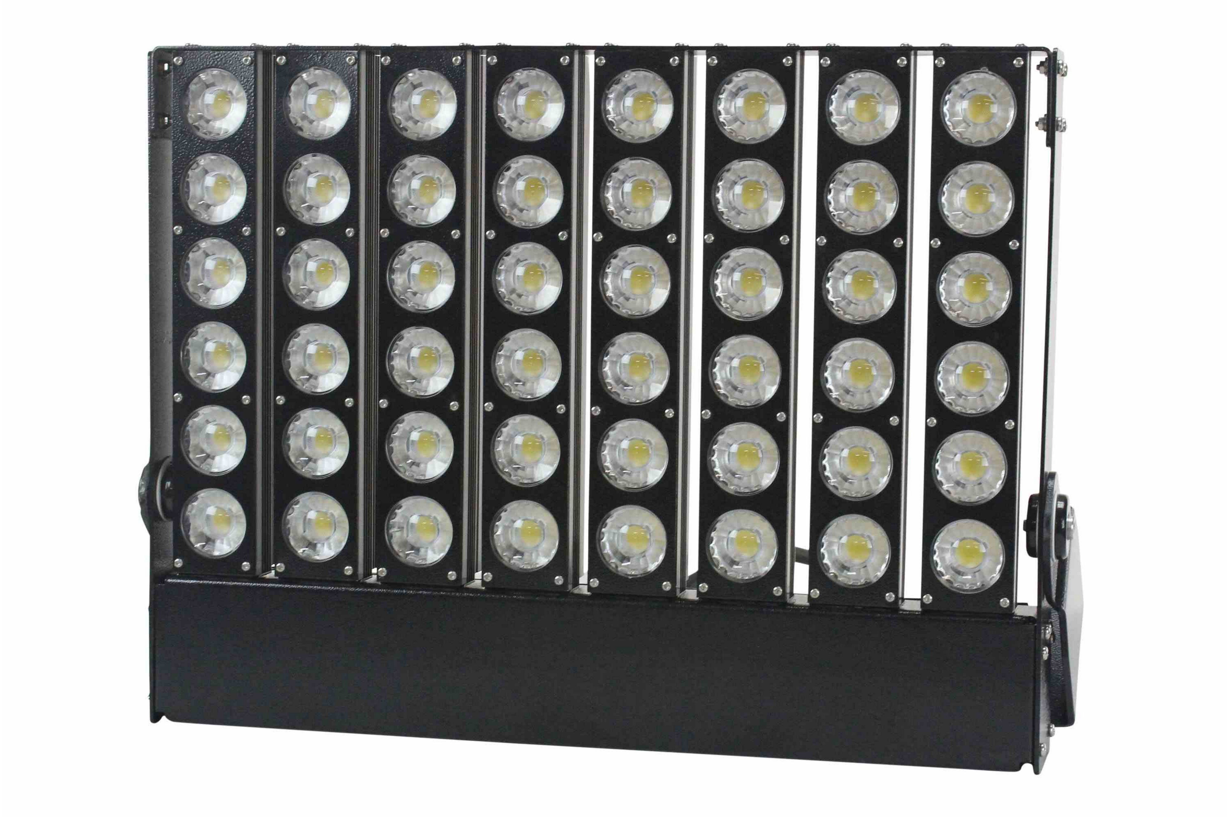 Larson Electronics - 750 Watt High Intensity LED Light - 97,500 Lumens ...