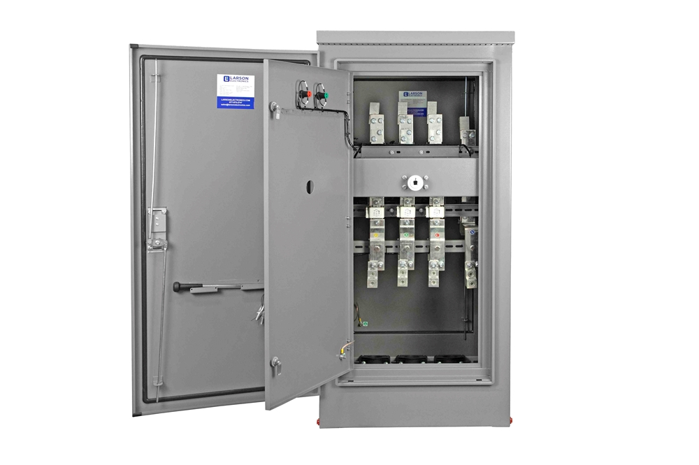Larson Electronics - Fusible Manual Transfer Switch - 240V, 3 PH ...