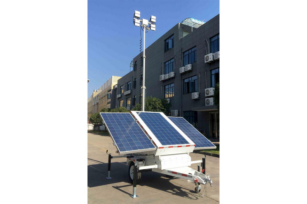 Larson Electronics - Solar LED Light Tower - Extends to 21.3' - (3 ...