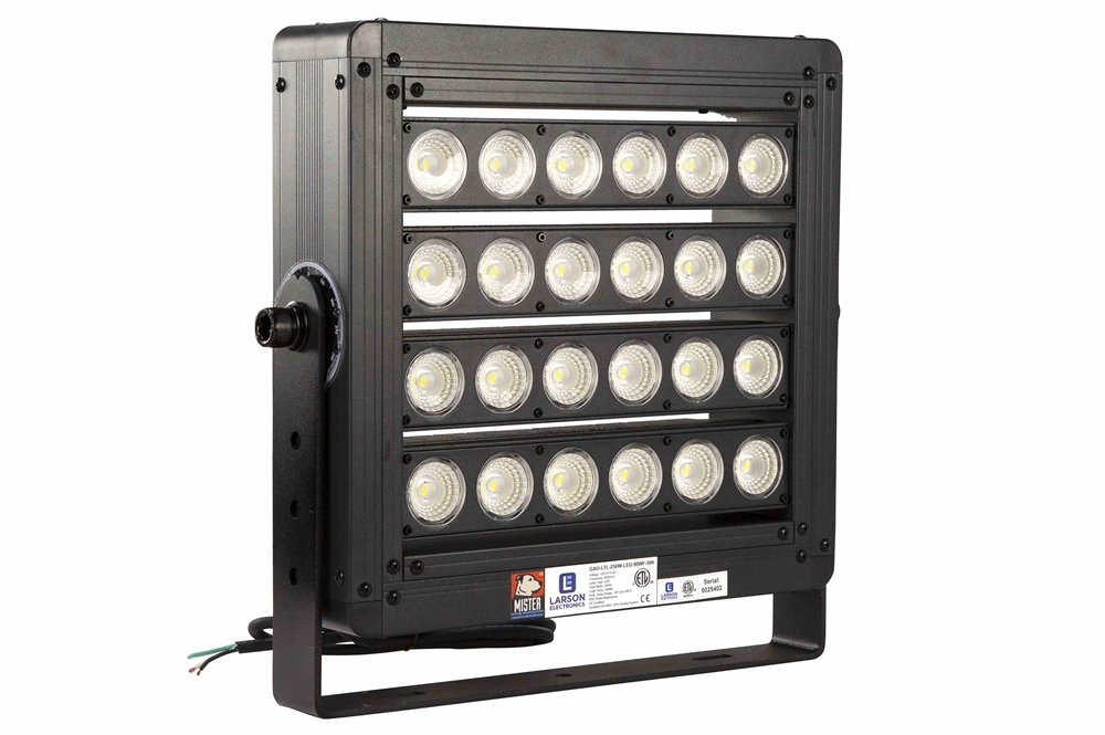 Larson Electronics - 240W High Intensity LED Light - 32,400 Lumens ...