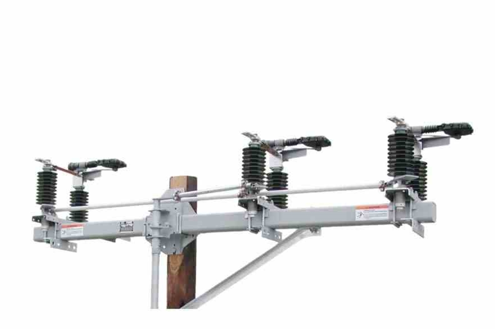 Larson Electronics - Gang Operated Air Break Switch, 900 Amp, 14.4kV AC ...
