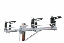 Gang Operated Air Break Switch, 600 Amp, 15kV AC, 25kA, 3-Pole 3-Wire, Pole Mounted, Horizontal (Side-Break), Outdoor Rated (Open-Air), Load-Break, Utility Lockable, Service Entrance Rated